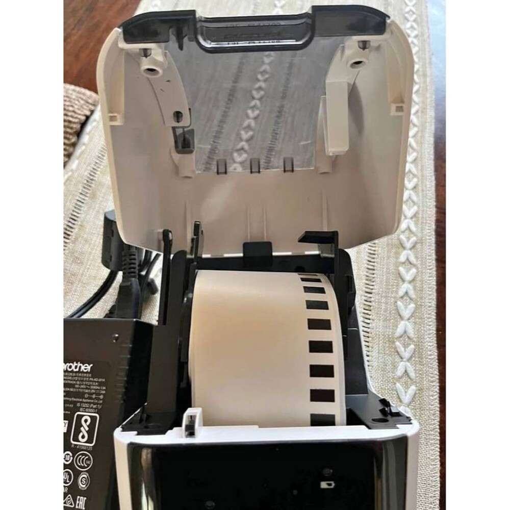 Brother QL-810w label printer - Picture 5 of 7